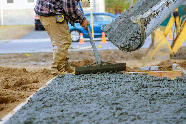 Best Best Concrete Contractor  in Deep River Center, CT